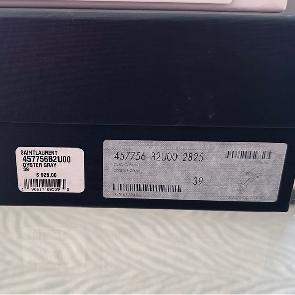 Excellent condition - worn once to dinner
Gorgeous and COMFORTABLE
Size 39 - Picture 2 of 6